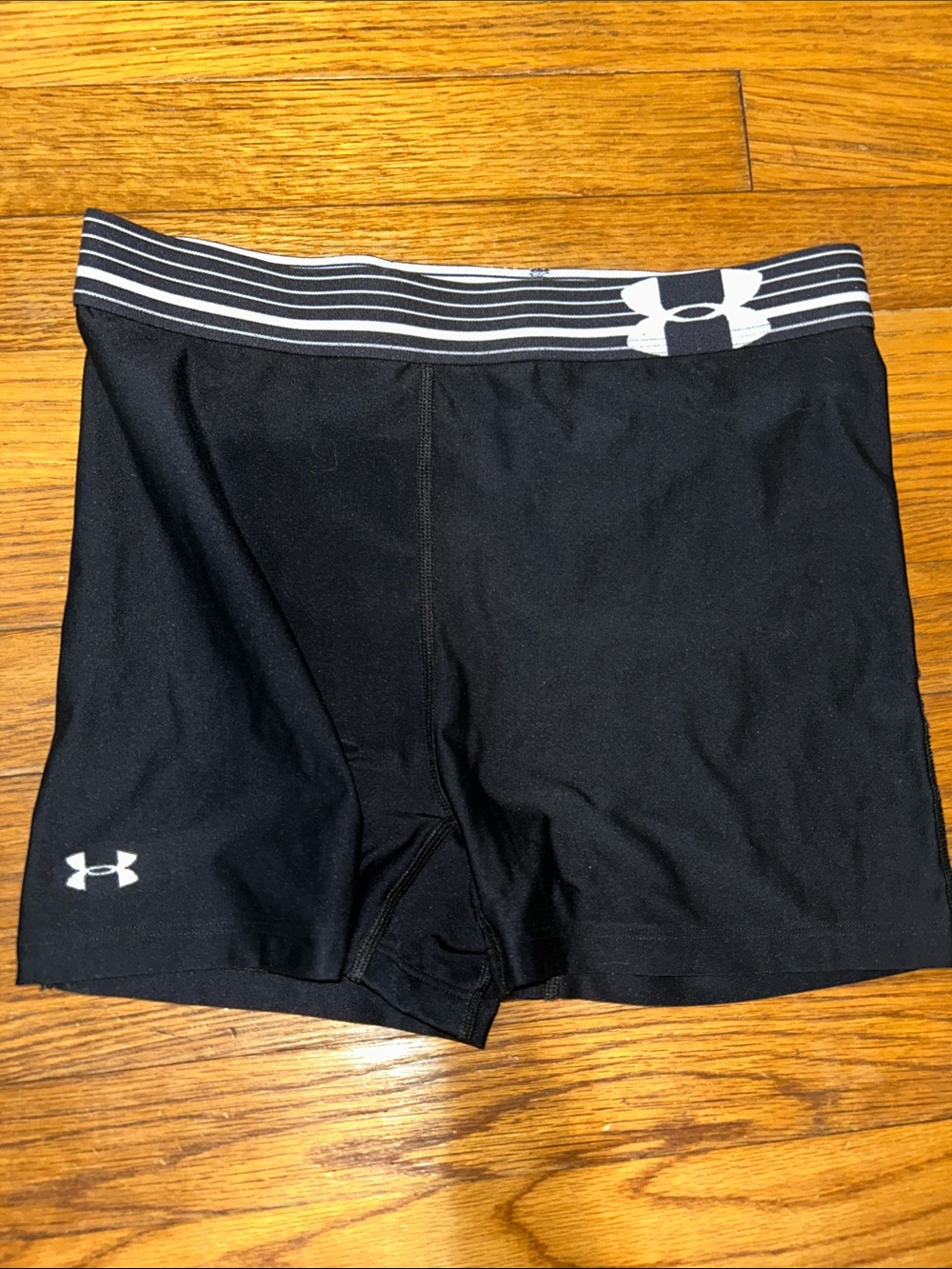 Under Armour Black Women's Performance Bike Shorts with Logo Waistband Small